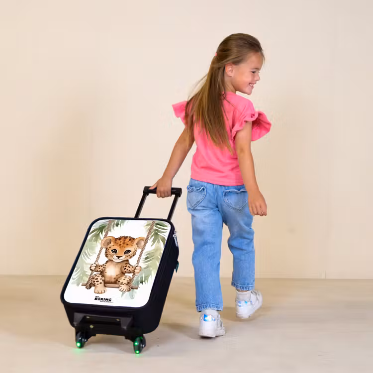 Levi luipaard Kinderkoffer - Zwart klein -sfeer1