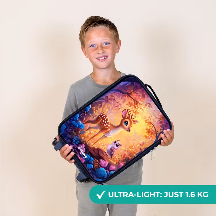 Hertje en uil in een roze sprookjesbos Kinderkoffer - Zwart klein -sfeer4_UK