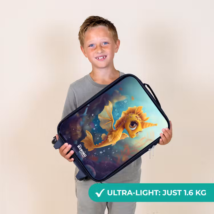 Oranje zeepaardje in het water Kinderkoffer - Zwart klein -sfeer4_UK
