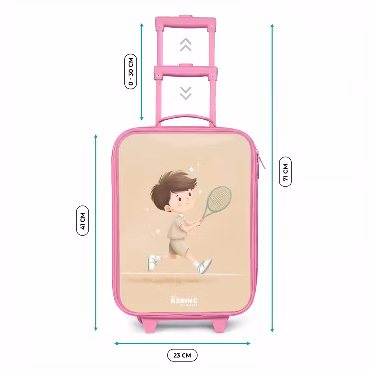 Jongen speelt tennis op zandkleurige achtergrond Kinderkoffer - Roze klein -productfoto_formaten