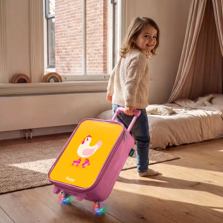 Kip - Rolschaatsen - Geel Kinderkoffer - Roze klein -sfeer1
