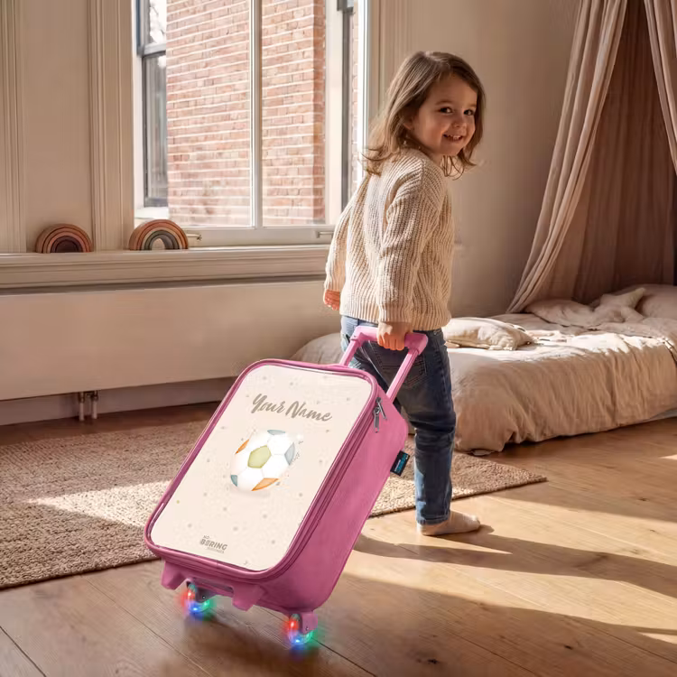 Voetbal in beige pastel kleuren Kinderkoffer - Roze klein -sfeer1