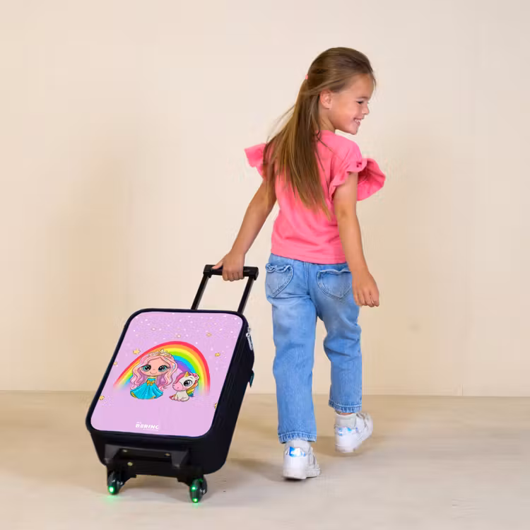Prinses en een eenhoorn bij een regenboog paars Kinderkoffer - Zwart klein -sfeer1