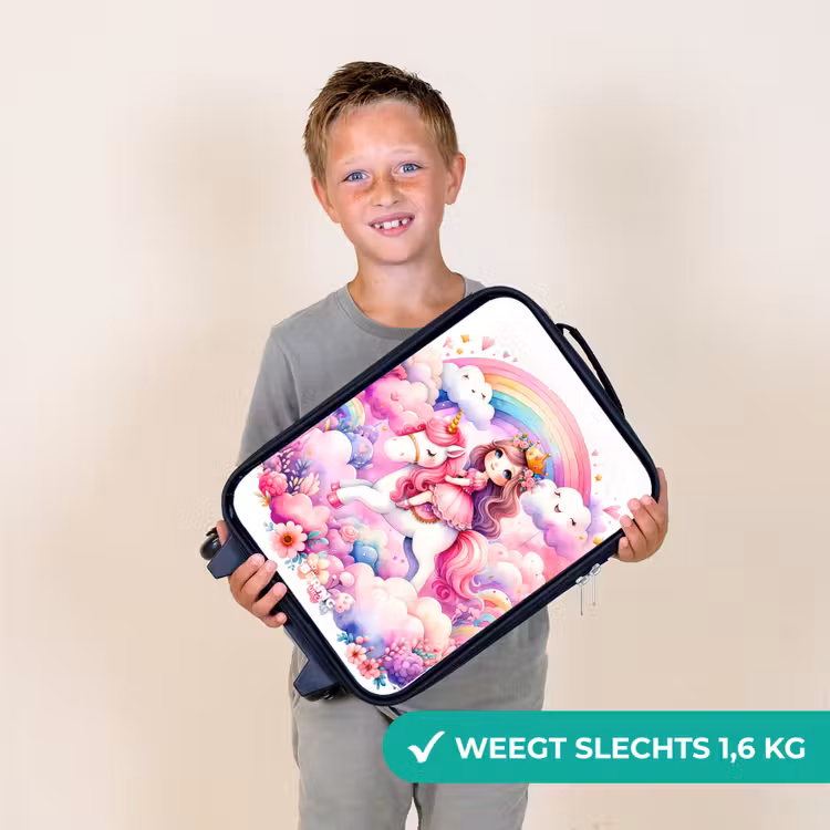 Prinses op een eenhoorn bij een regenboog Kinderkoffer - Zwart klein -sfeer4_NL