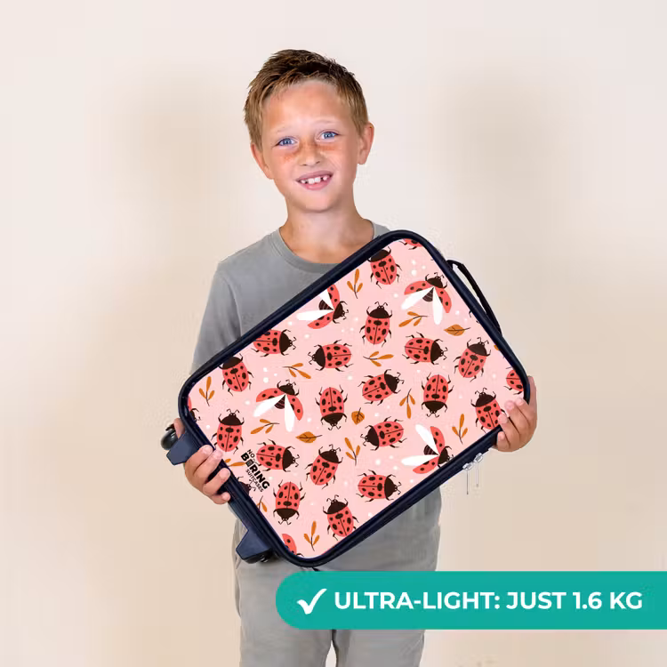 Rode lieveheersbeestjes op roze achtergrond Kinderkoffer - Zwart klein -sfeer4_UK