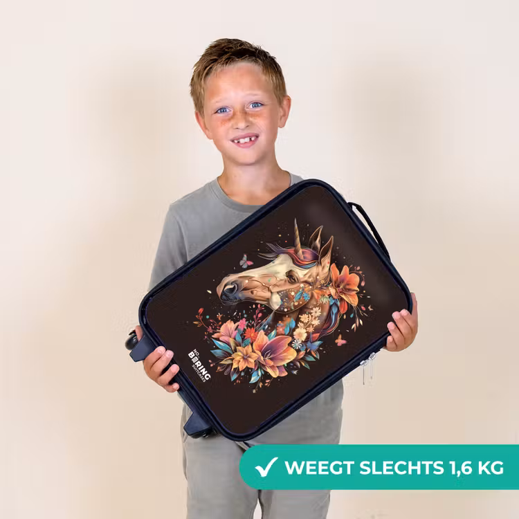 Eenhoorn en Bloemen op Zwarte Achtergrond Kinderkoffer - Zwart klein -sfeer4_NL