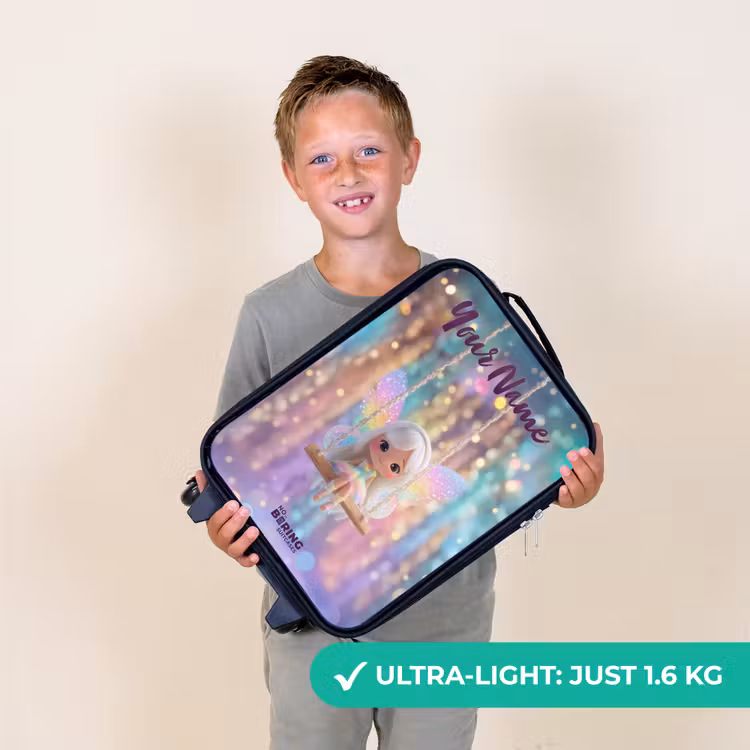 Fee - Elf - Regenboog Kinderkoffer - Zwart klein -sfeer4_UK