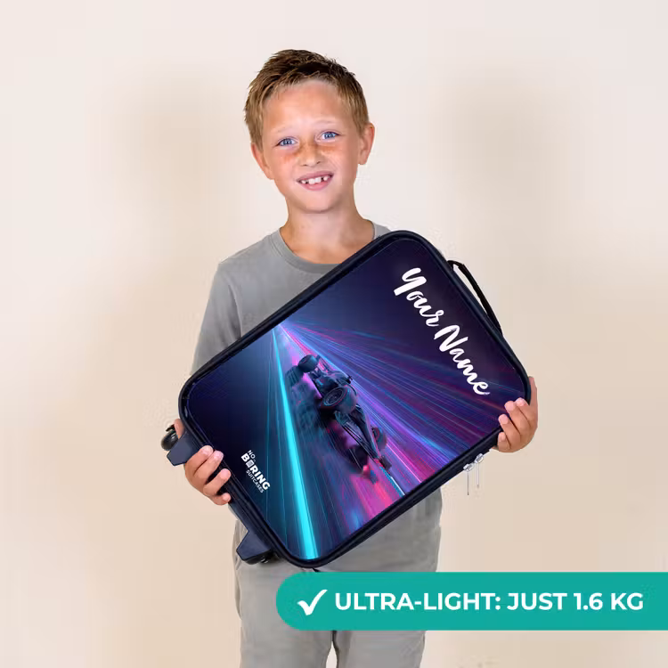 Lichtstralen - Neon - Racewagen - Paars Kinderkoffer - Zwart klein -sfeer4_UK