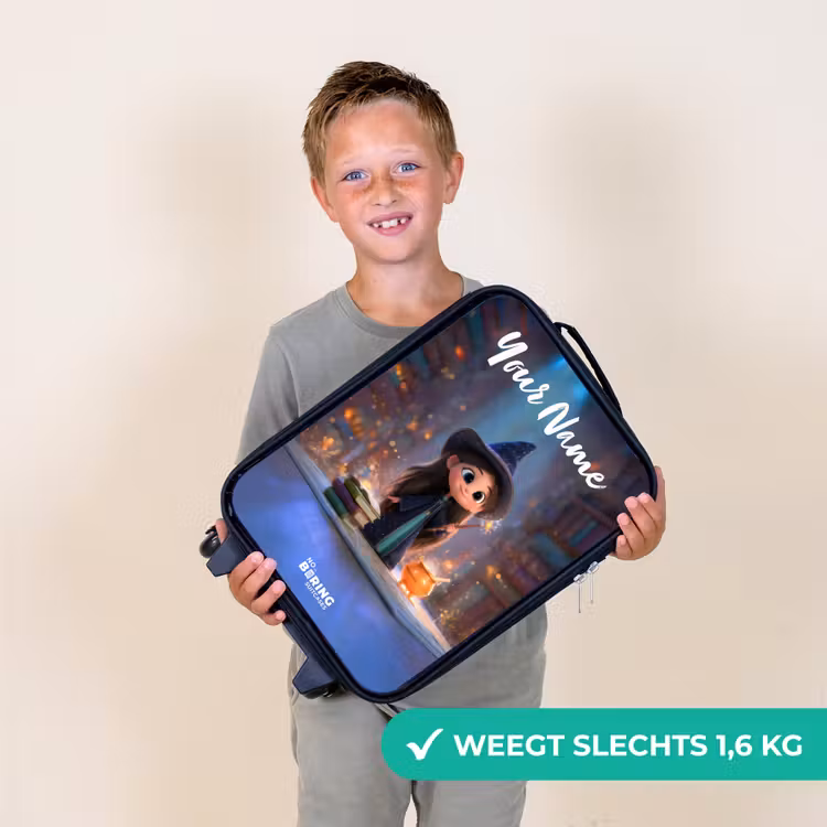 Kleine tovernares in bibliotheek Kinderkoffer - Zwart klein -sfeer4_NL