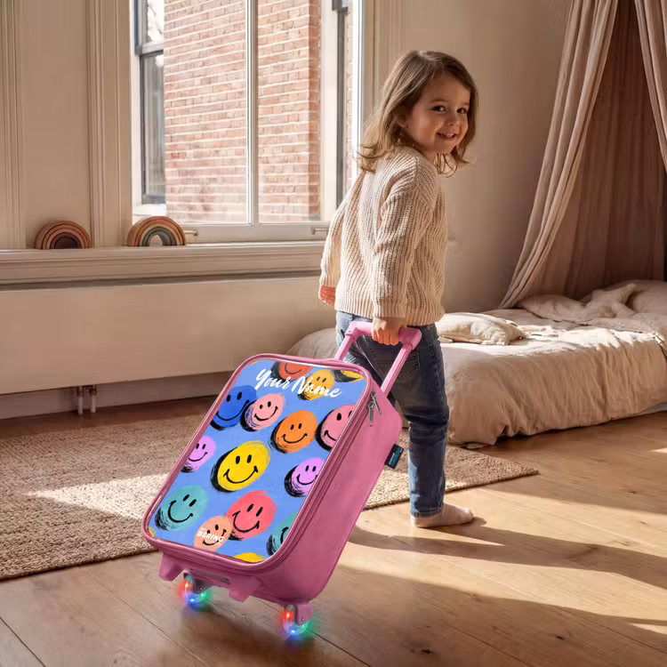 Een speels en kunstzinnig patroon van kleurrijke smileys Kinderkoffer - Roze klein -sfeer1