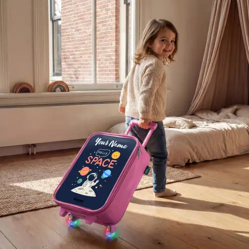 Astronaut - Quote - Planeten - Sterren Kinderkoffer - Roze klein -sfeer1