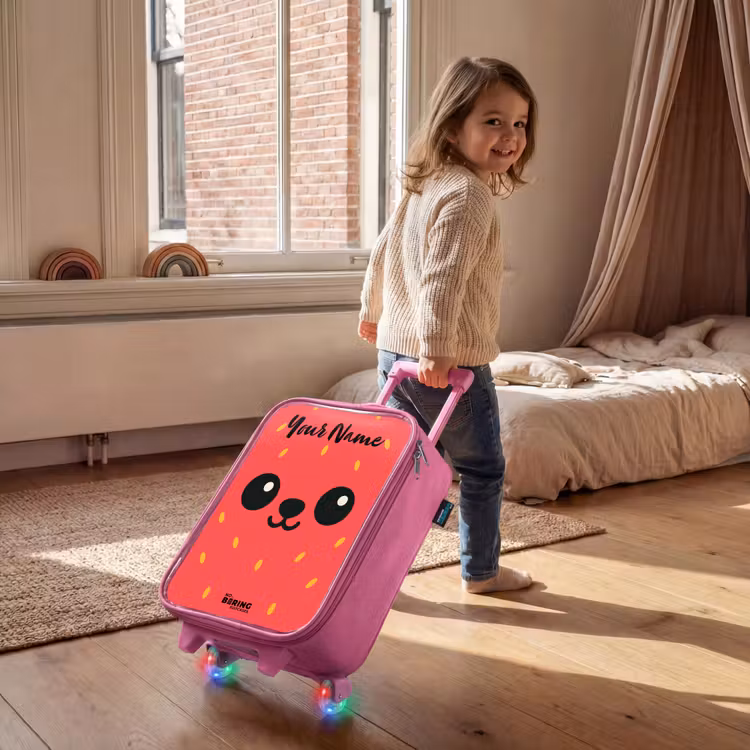 Kawai - Aardbei - Rood Kinderkoffer - Roze klein -sfeer1