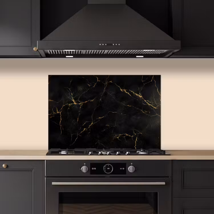 Zwart marmer - Gouden aders - Klassiek keuken achterwand spatscherm klein -sfeer1