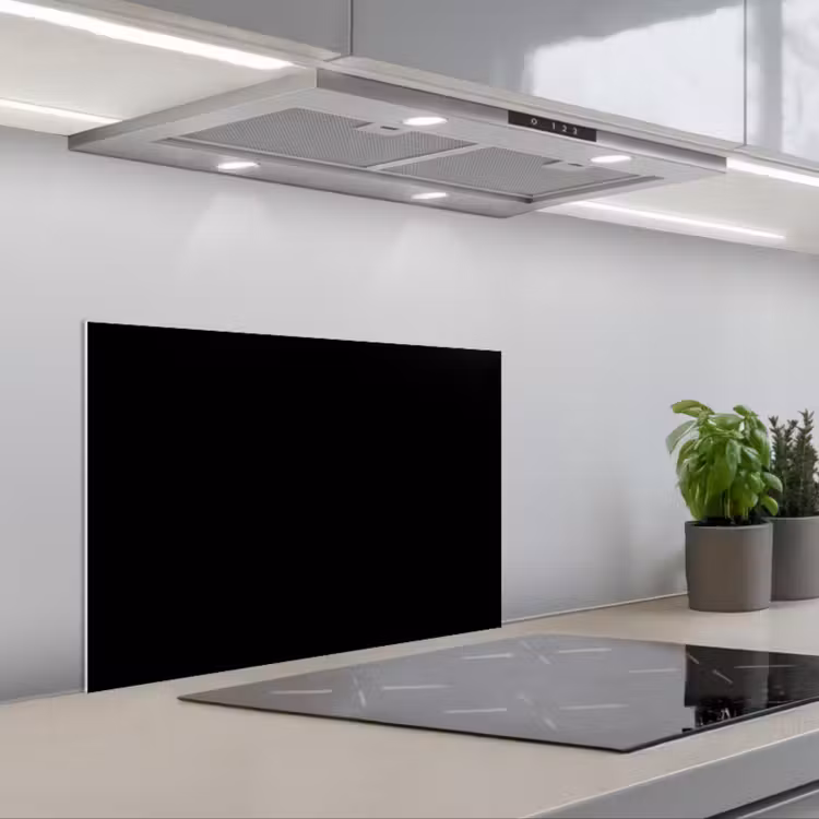 Zwart - Effen kleur keuken achterwand spatscherm klein 900 -3d_schuin