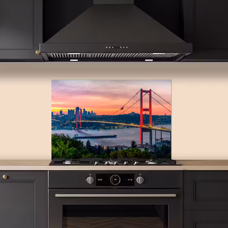 Brug - Rood - Skyline - Water keuken achterwand spatscherm klein -sfeer1