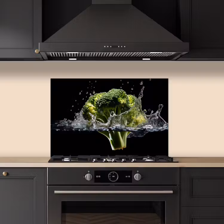 Broccoli - Groen - Water - Zwart keuken achterwand spatscherm klein -sfeer1