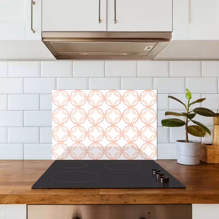 Koraalkleur - Vlechtmotief - Wit keuken achterwand spatscherm klein 900 -sfeer2