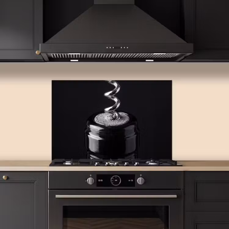 Kurkentrekker - Wijn - Zwart - Wit keuken achterwand spatscherm klein -sfeer1
