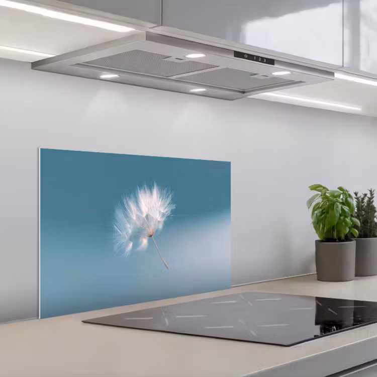 Paardenbloempluisje - Blauw - Lucht keuken achterwand spatscherm klein -3d_schuin