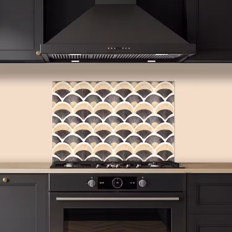 Waaier - Patroon - Zwart - Beige keuken achterwand spatscherm klein 900 -sfeer1
