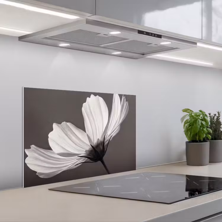 Bloem - Minimalistisch - Zwart - Wit keuken achterwand spatscherm klein -3d_schuin