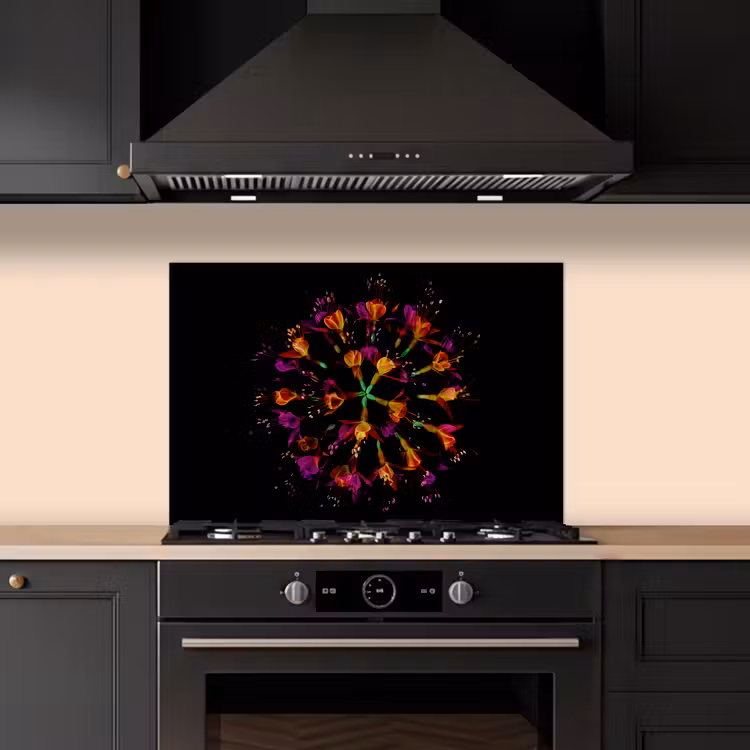 Bloemen - Oranje - Roze - Zwart keuken achterwand spatscherm klein -sfeer1