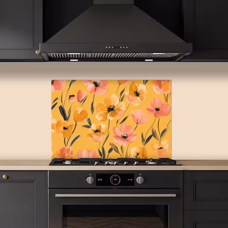 Bloemen - Geschilderd - Geel keuken achterwand spatscherm klein -sfeer1