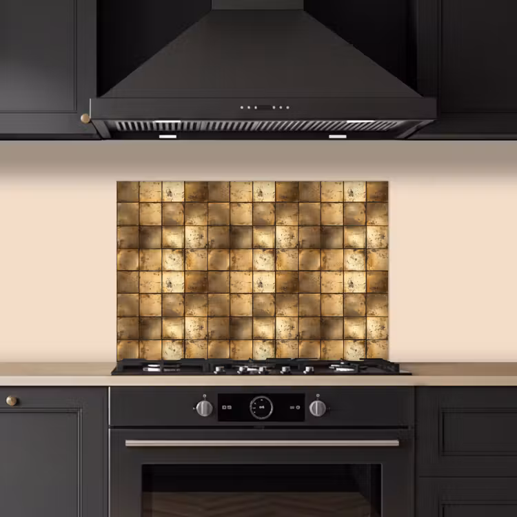 Geometrisch - Tegels - Goud keuken achterwand spatscherm klein 900 -sfeer1
