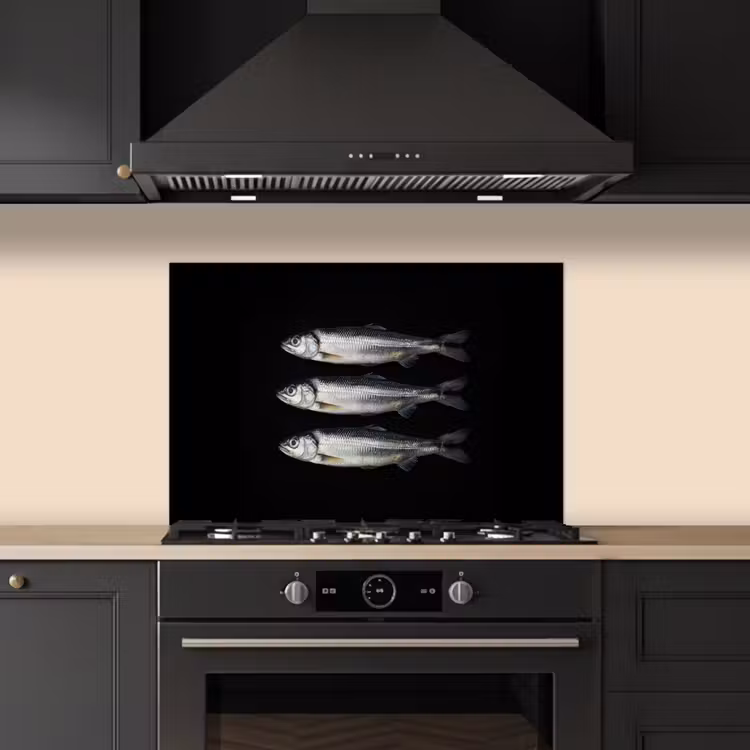 Haring - Vissen - Zwart keuken achterwand spatscherm klein -sfeer1