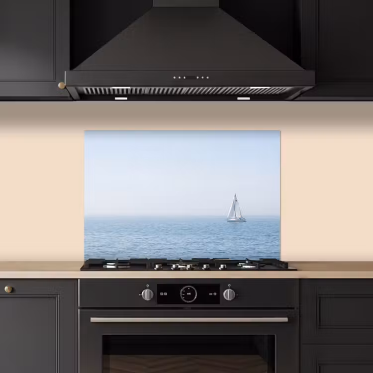 Horizon - Zeilboot - Zee keuken achterwand spatscherm klein -sfeer1