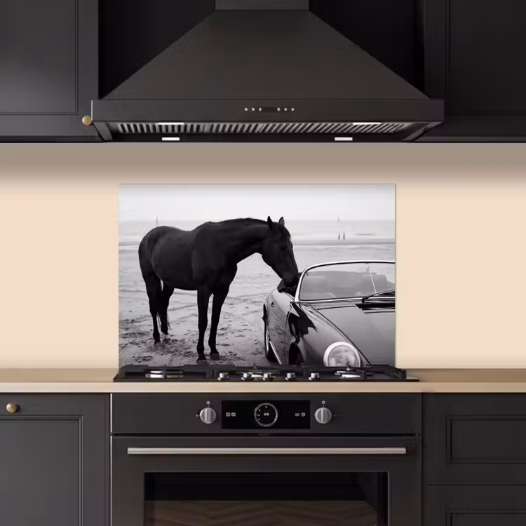 Paard - Auto - Zwart - Wit keuken achterwand spatscherm klein -sfeer1