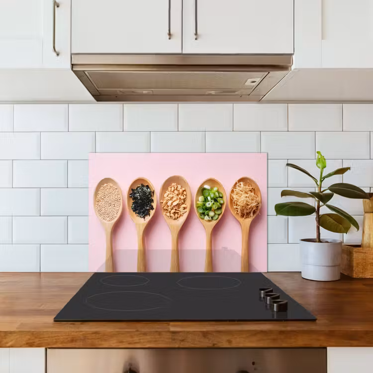 Ingrediënten - Lepels - Hout - Roze keuken achterwand spatscherm klein -sfeer2