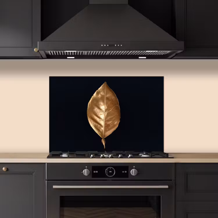 Bladeren - Chic - Goud - Planten - Zwart keuken achterwand spatscherm klein -sfeer1