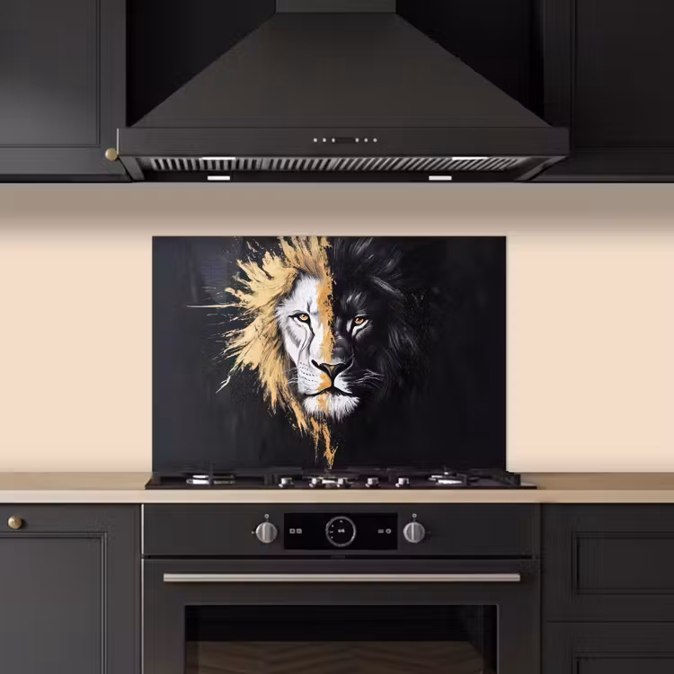 Leeuw - Gesplitst - Zwart - Lijn keuken achterwand spatscherm klein -sfeer1
