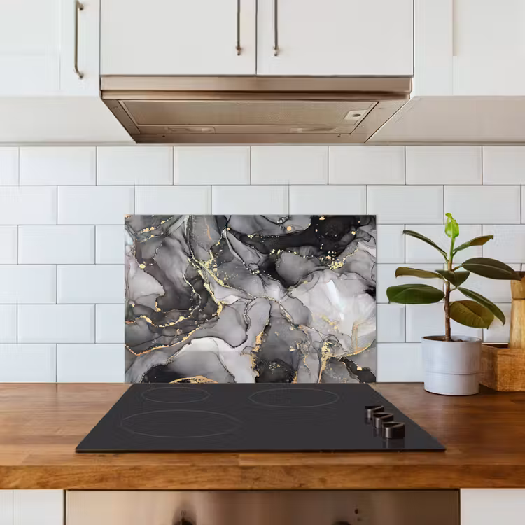 Marmer - Zwart - Goud - Grijs keuken achterwand spatscherm klein -sfeer2