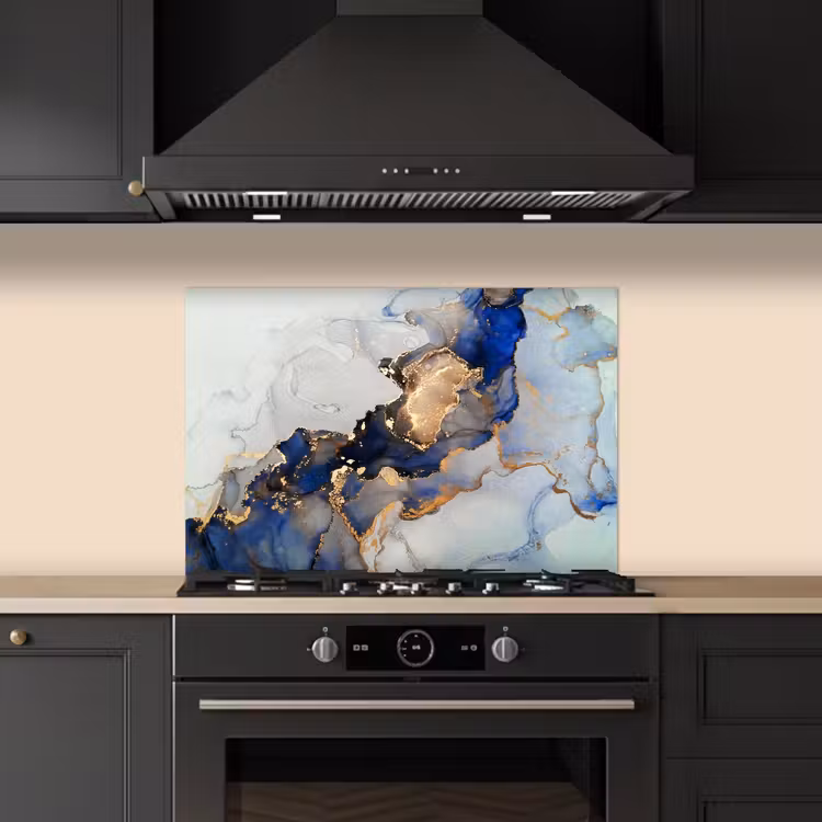 Marmer - Blauw - Goud keuken achterwand spatscherm klein -sfeer1