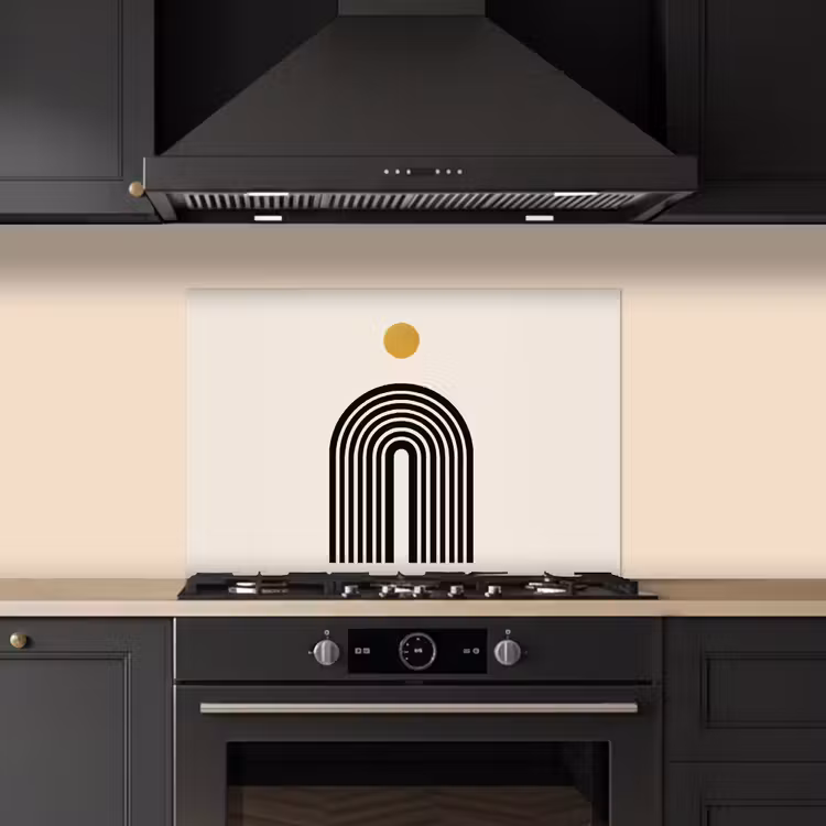 Minimalistisch - Zwarte boog - Gouden cirkel keuken achterwand spatscherm klein -sfeer1