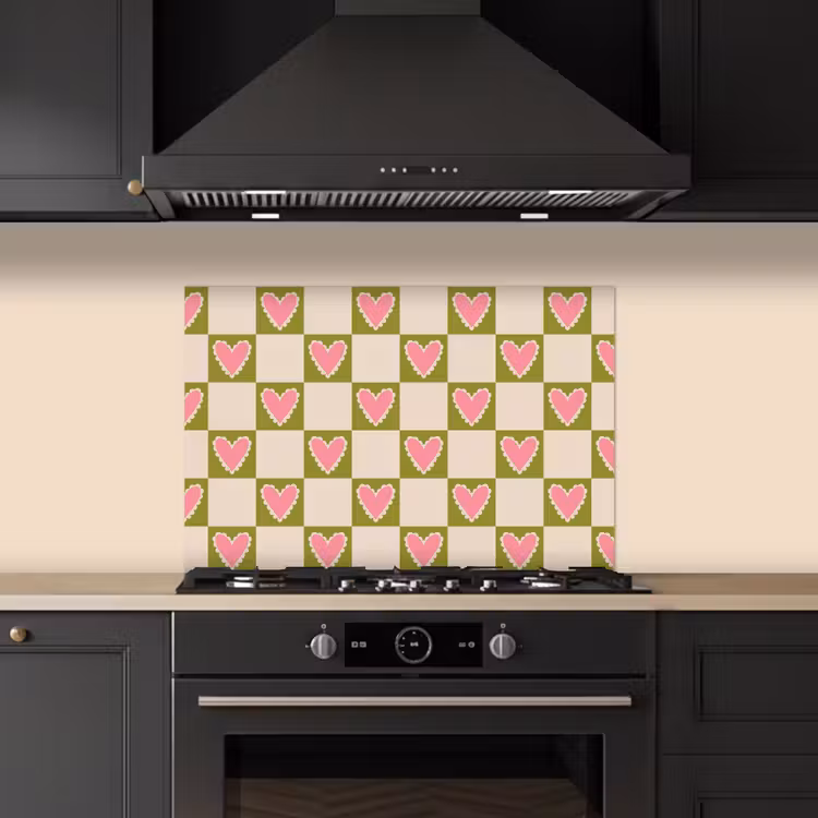 Olijfgroen - Hartjes - Patroon - Retro keuken achterwand spatscherm klein 900 -sfeer1