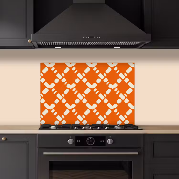 Oranje - Ruitpatroon - Wit keuken achterwand spatscherm klein 900 -sfeer1