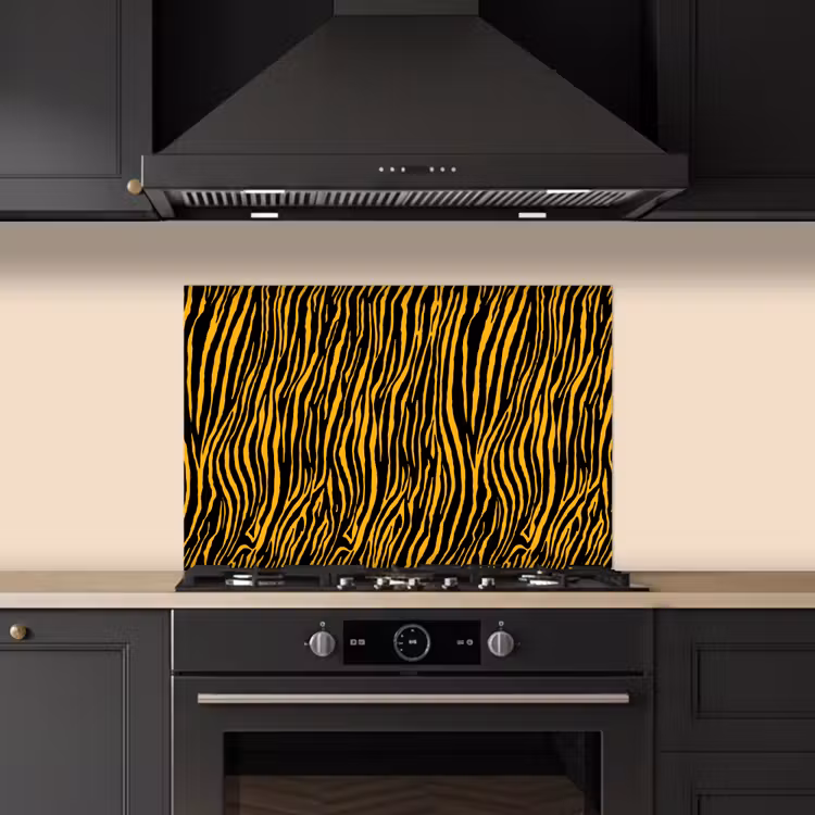 Oranje - Tijger - Zwart - Patroon keuken achterwand spatscherm klein 900 -sfeer1