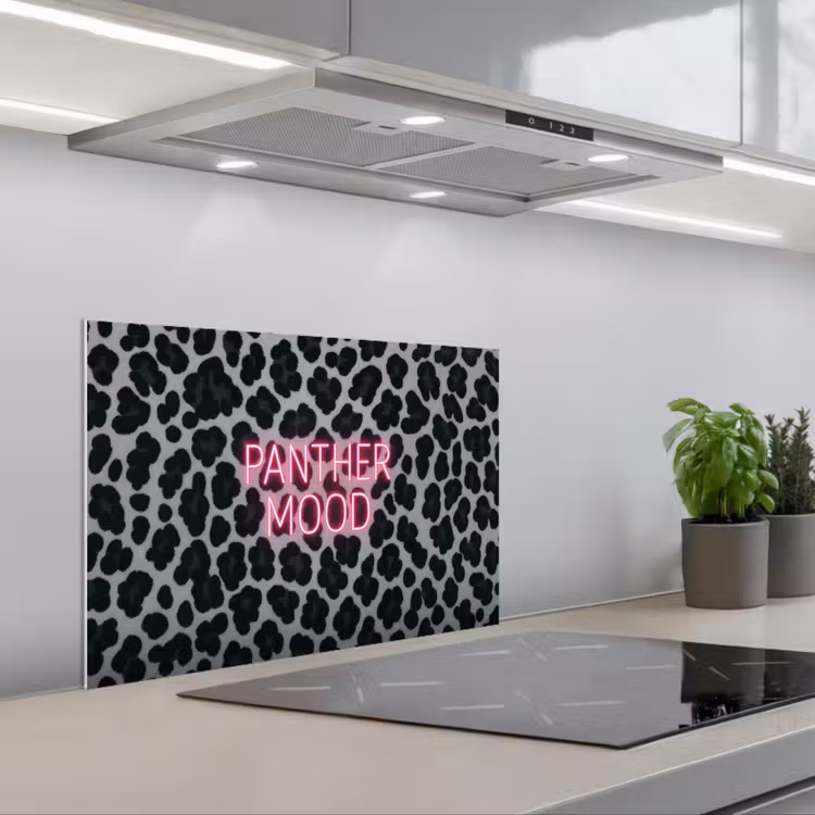 Panterprint - Zwart - Neonletters - Roze keuken achterwand spatscherm klein -3d_schuin