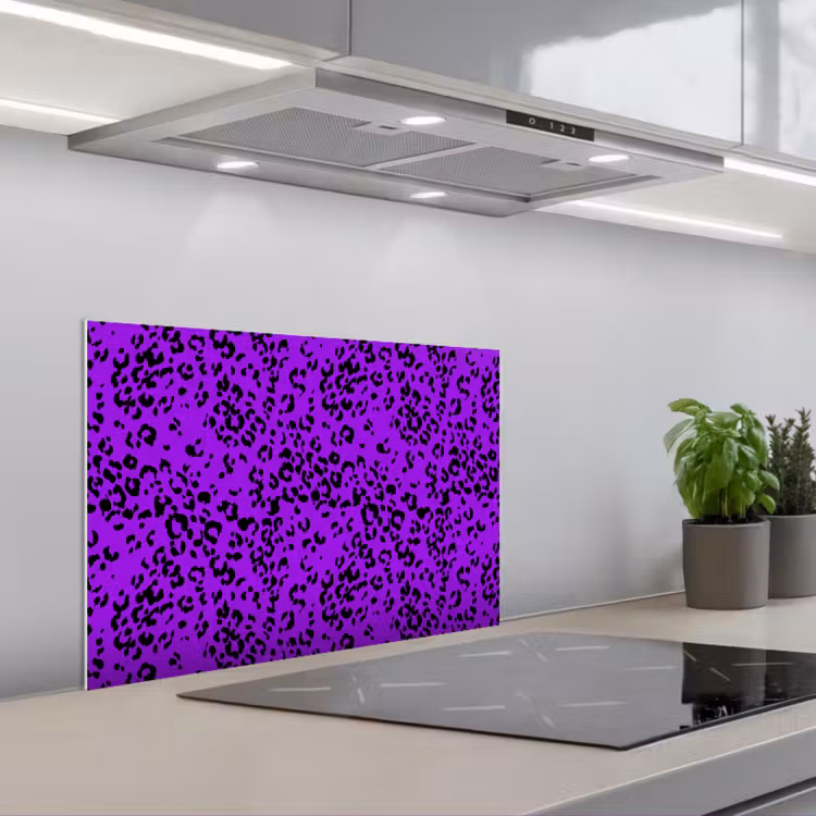 Panterprint - Paars - Patroon keuken achterwand spatscherm klein 900 -3d_schuin