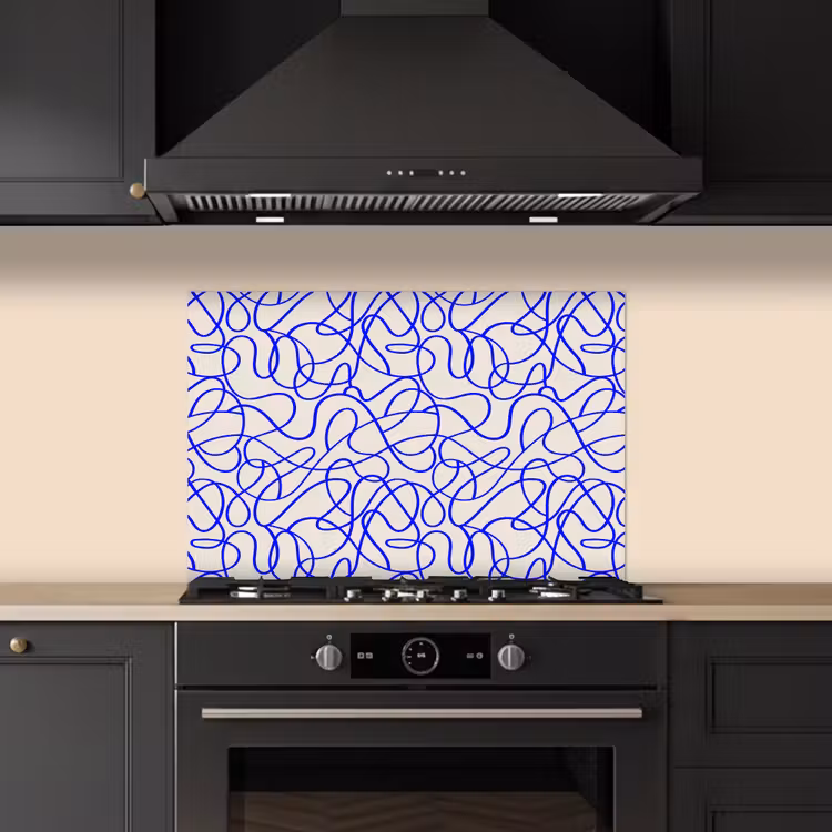 Patronen - Beige - Blauw - Lijnen keuken achterwand spatscherm klein 900 -sfeer1