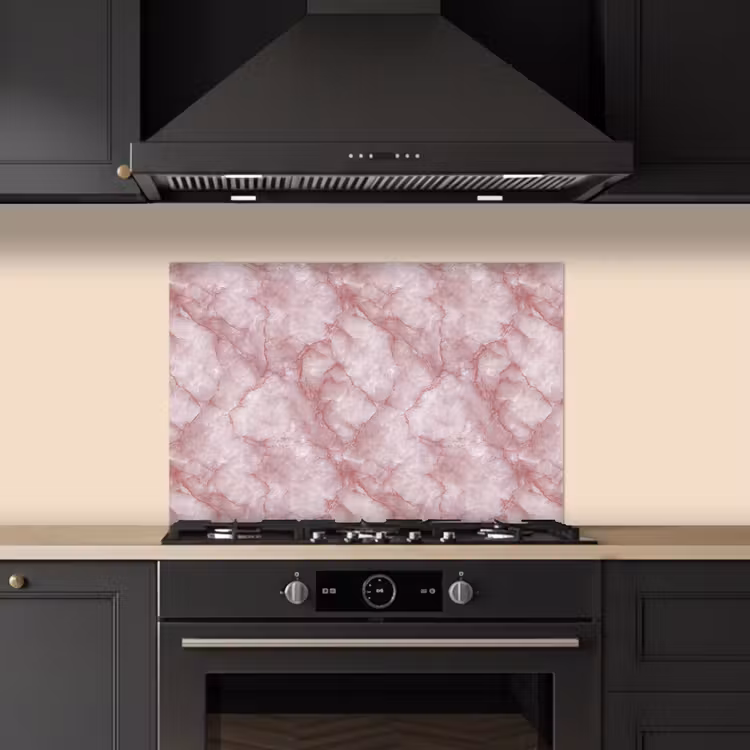 Roze - Kwartsmarmer - Aders keuken achterwand spatscherm klein 900 -sfeer1
