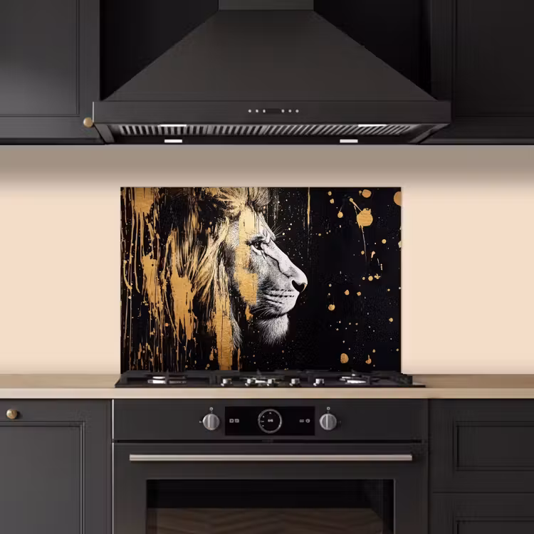 Portret - Leeuw - Abstract - Goud keuken achterwand spatscherm klein -sfeer1