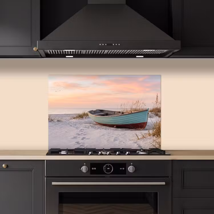 Rustiek - Roeiboot - Zandstrand keuken achterwand spatscherm klein -sfeer1