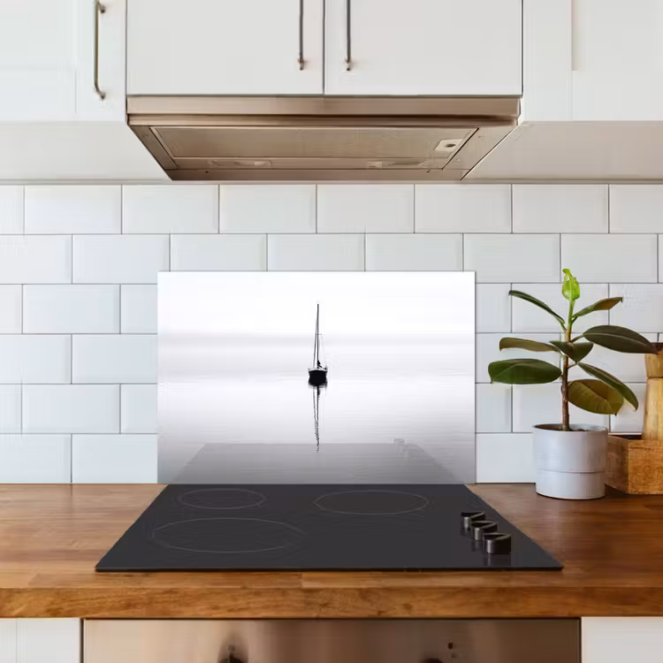 Zeilboot - Zwart - Water - Silhouet keuken achterwand spatscherm klein -sfeer2