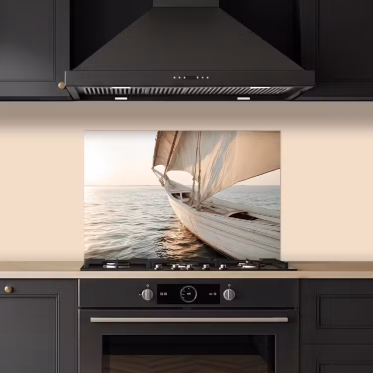 Zeilboot - Zee - Beige - Zon keuken achterwand spatscherm klein -sfeer1