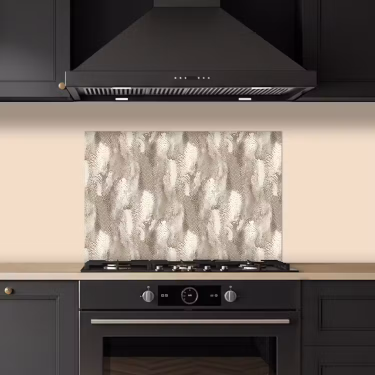 Slang - Textuur - Zand keuken achterwand spatscherm klein 900 -sfeer1