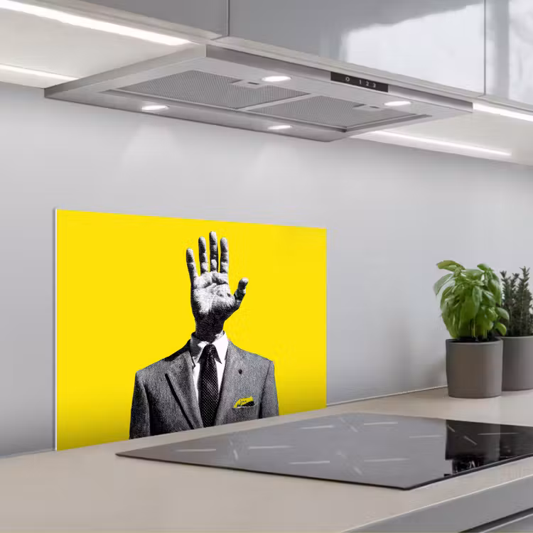 Pak - Hand - Geel keuken achterwand spatscherm klein -3d_schuin